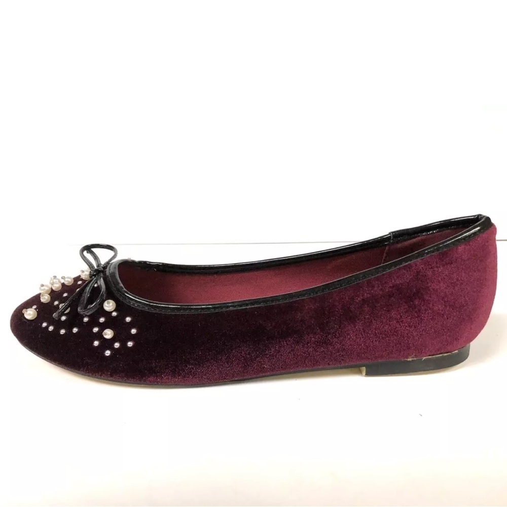 Report Women’s Shelley, Burgundy Slip-On Flats, Size 9 M.